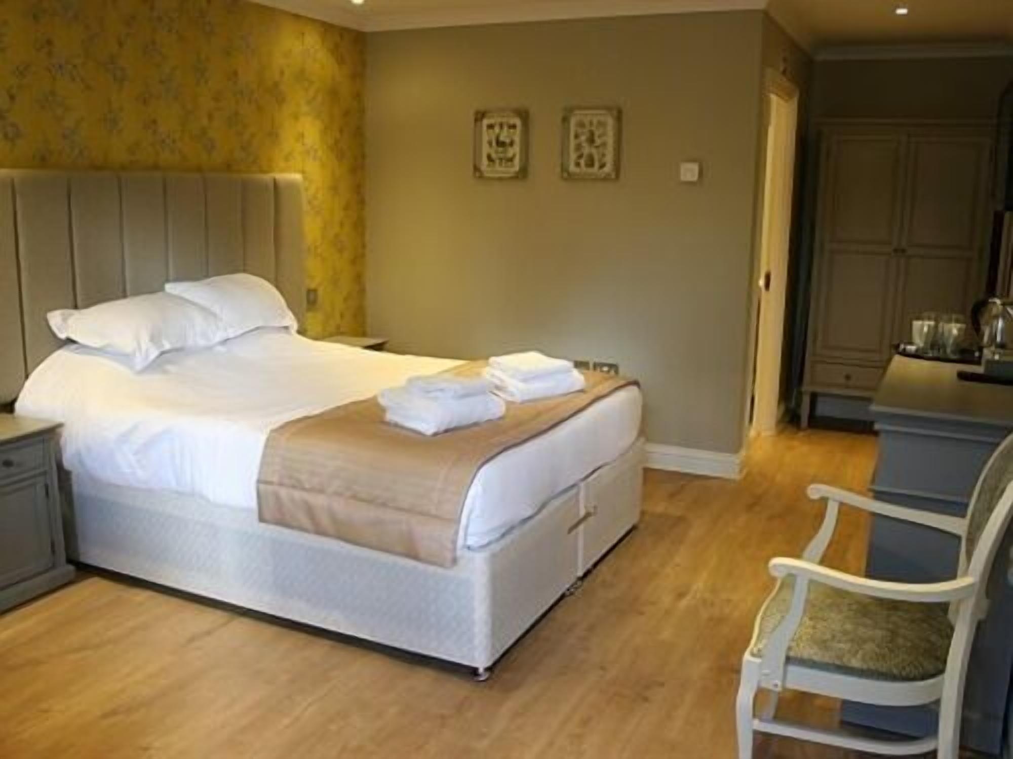 The Sun Inn Swindon Ngoại thất bức ảnh